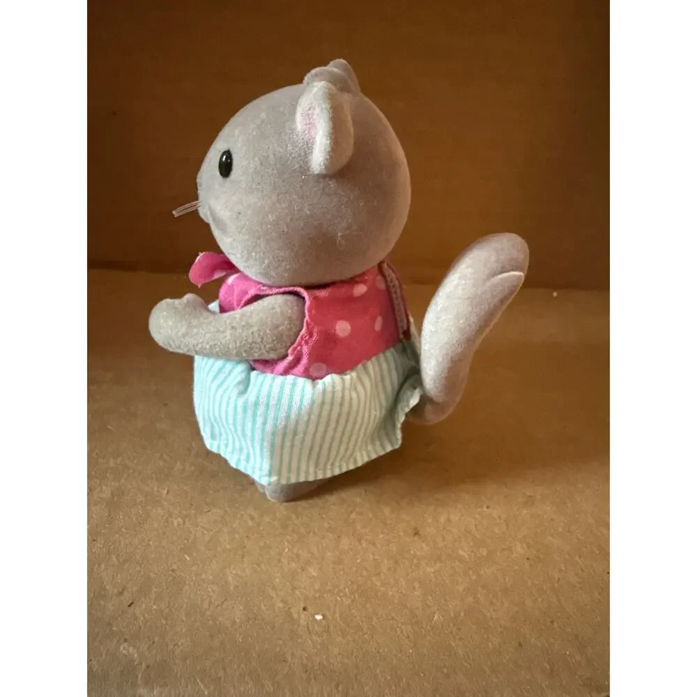 Li'l Woodzeez Nicnacker Squirrel Mom